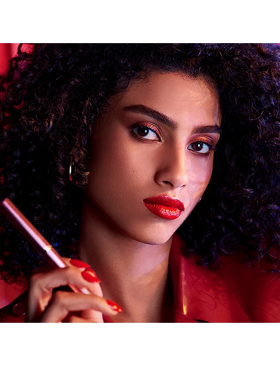 lápiz labial fino pure color explicit slick shine