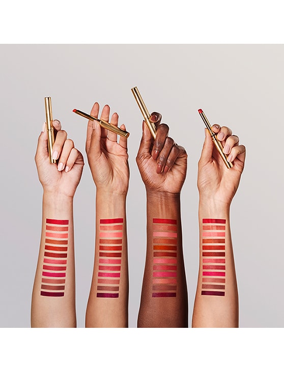 lápiz labial mate de seda explícito de color puro