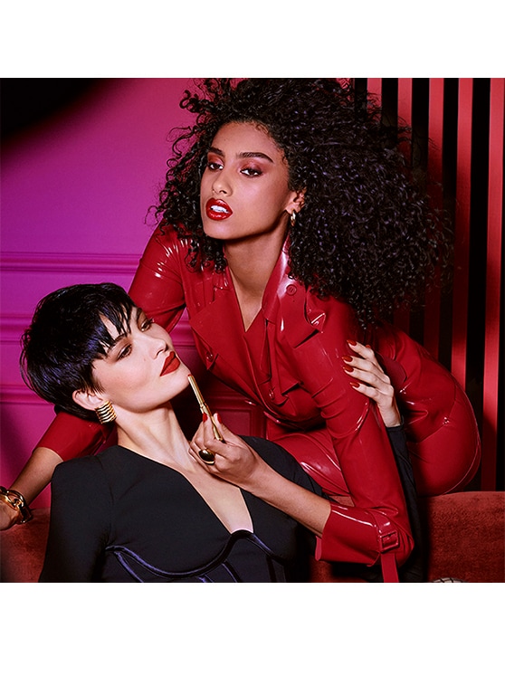 lápiz labial mate de seda explícito de color puro